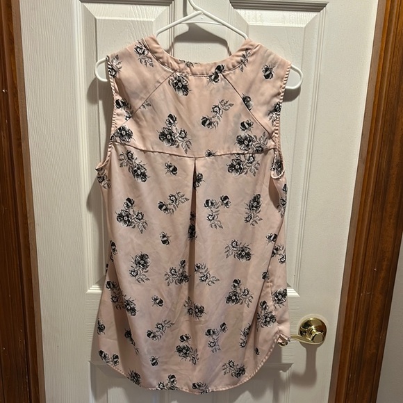 Pleione Pink Blouse with Black Floral Print - Picture 4 of 4